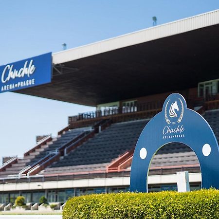 B&B Chuchle Arena Praha Eksteriør billede